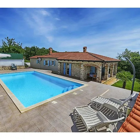Vila Dany With View Labinci